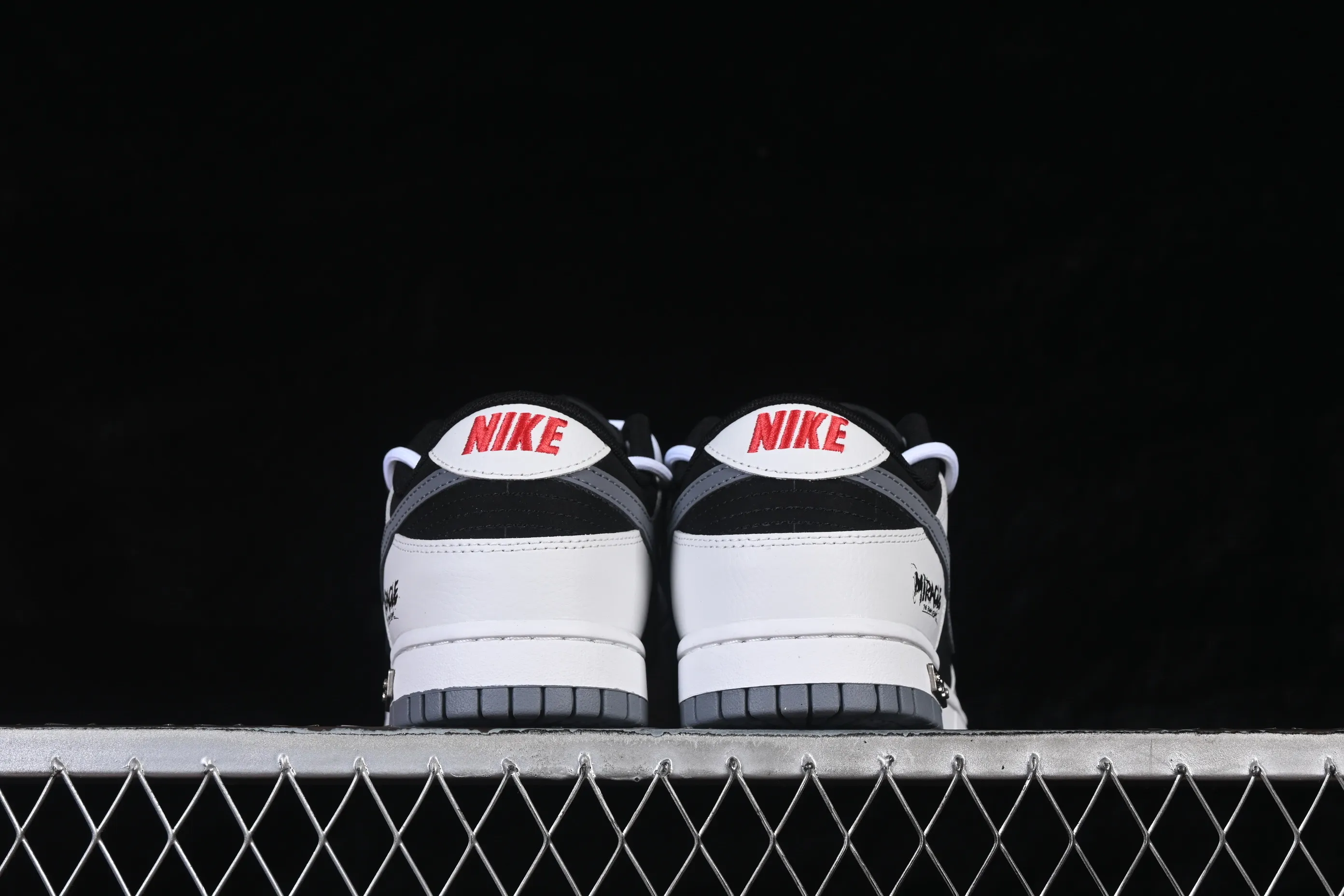 All categories Nk SB Dunk Series Nk SB Dunk Low High-end customized low-top sneakers Nike SB Dunk Low straps Anniversary high-end customized low-top casual sneakers WG0716-152